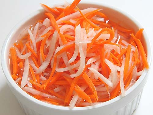 Дайкон маринованный с морковью по-вьетнамски