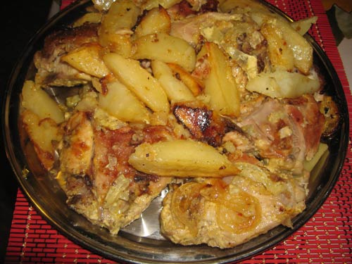 Курица, запеченная с картофелем в рукаве