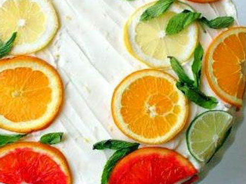 Цитрусовый торт с лимонной помадкой в лимонно-апельсиновой глазури